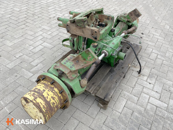 Parduodamas John Deere priekinis tiltas