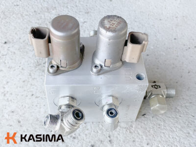 Komatsu PW160-7 электромагнитный клапан в сборе