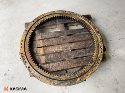 Komatsu slew ring