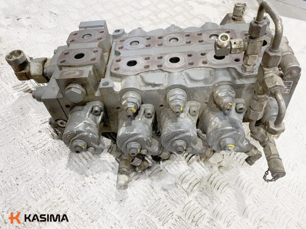 Main hydraulic distributor for Atlas