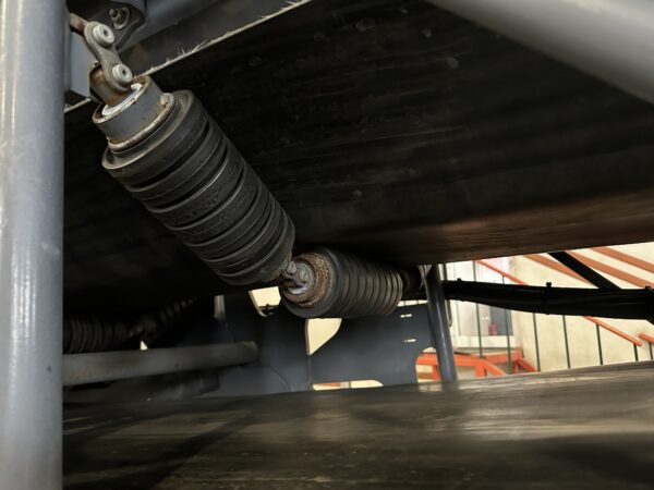Bob-tach system
