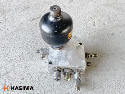 Volvo EC210BLC Аккумулятор давления с клапаном