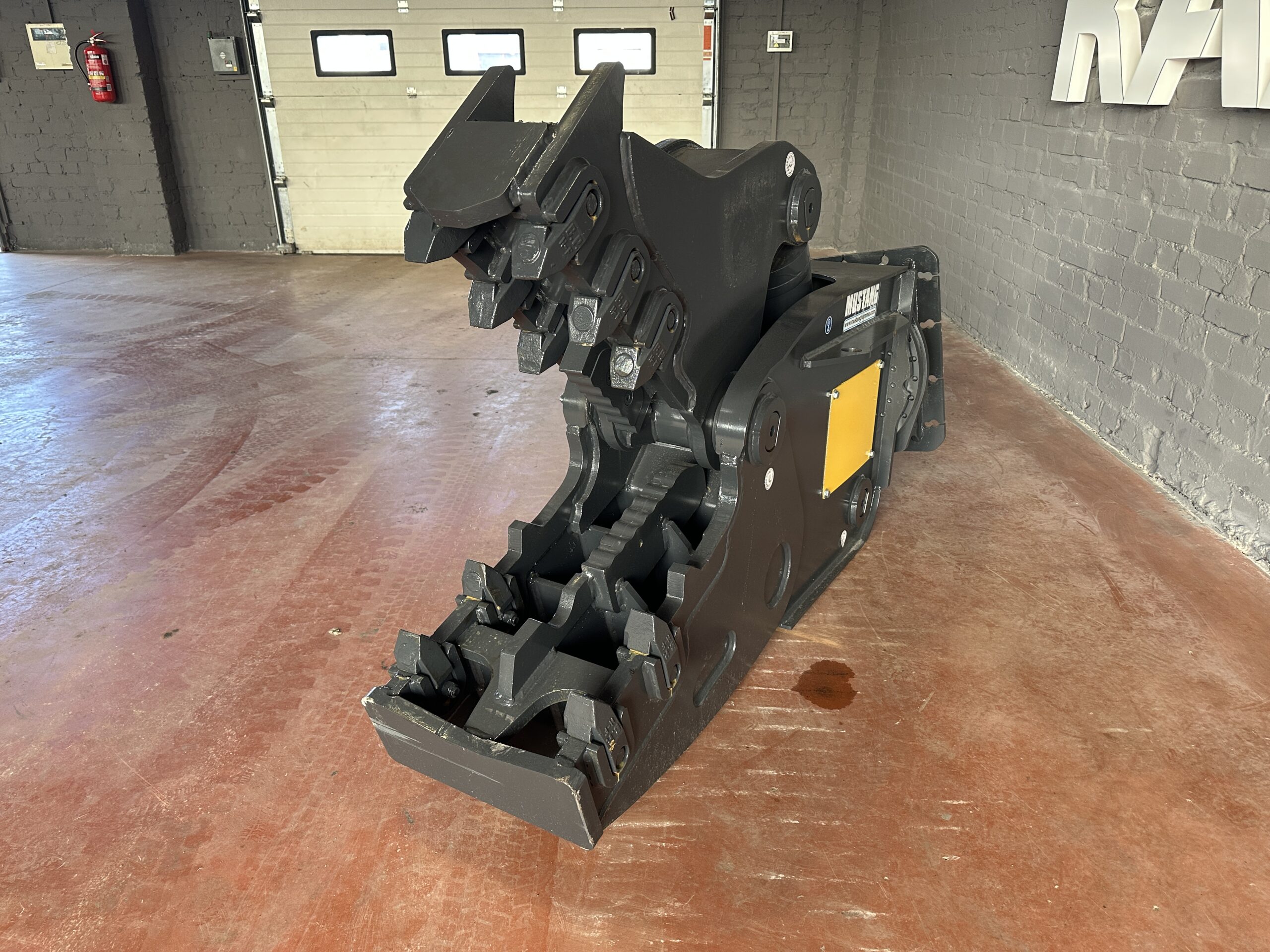 Hydraulic concrete shears Mustang RH 16 - Image 9