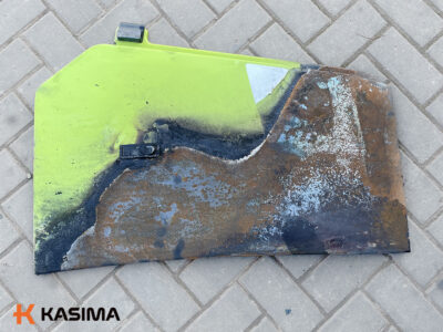 Claas vasakpoolne mootori teenindusuks