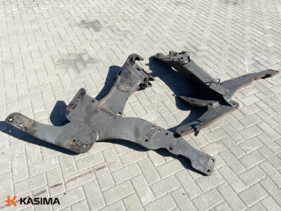 Claas esilaaduri klambrid