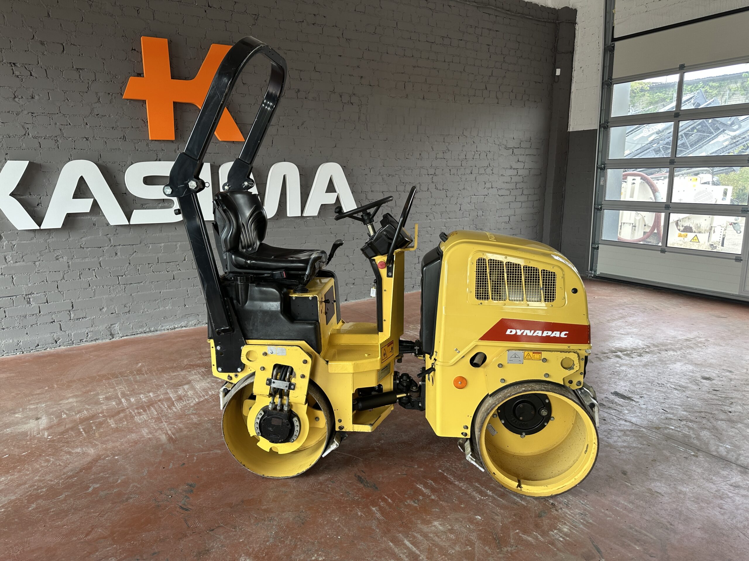 Asfaltinis volas Dynapac CC900S, 2006 metų