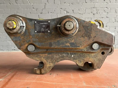 Komatsu PW160-11 hidraulinė greitoji jungtis