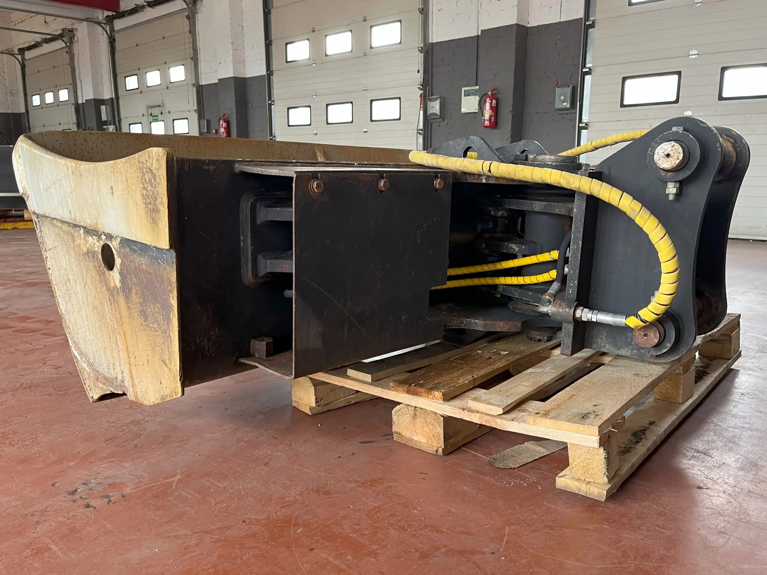 Komatsu vartomas planiravimo kaušas (2000mm) - Image 11