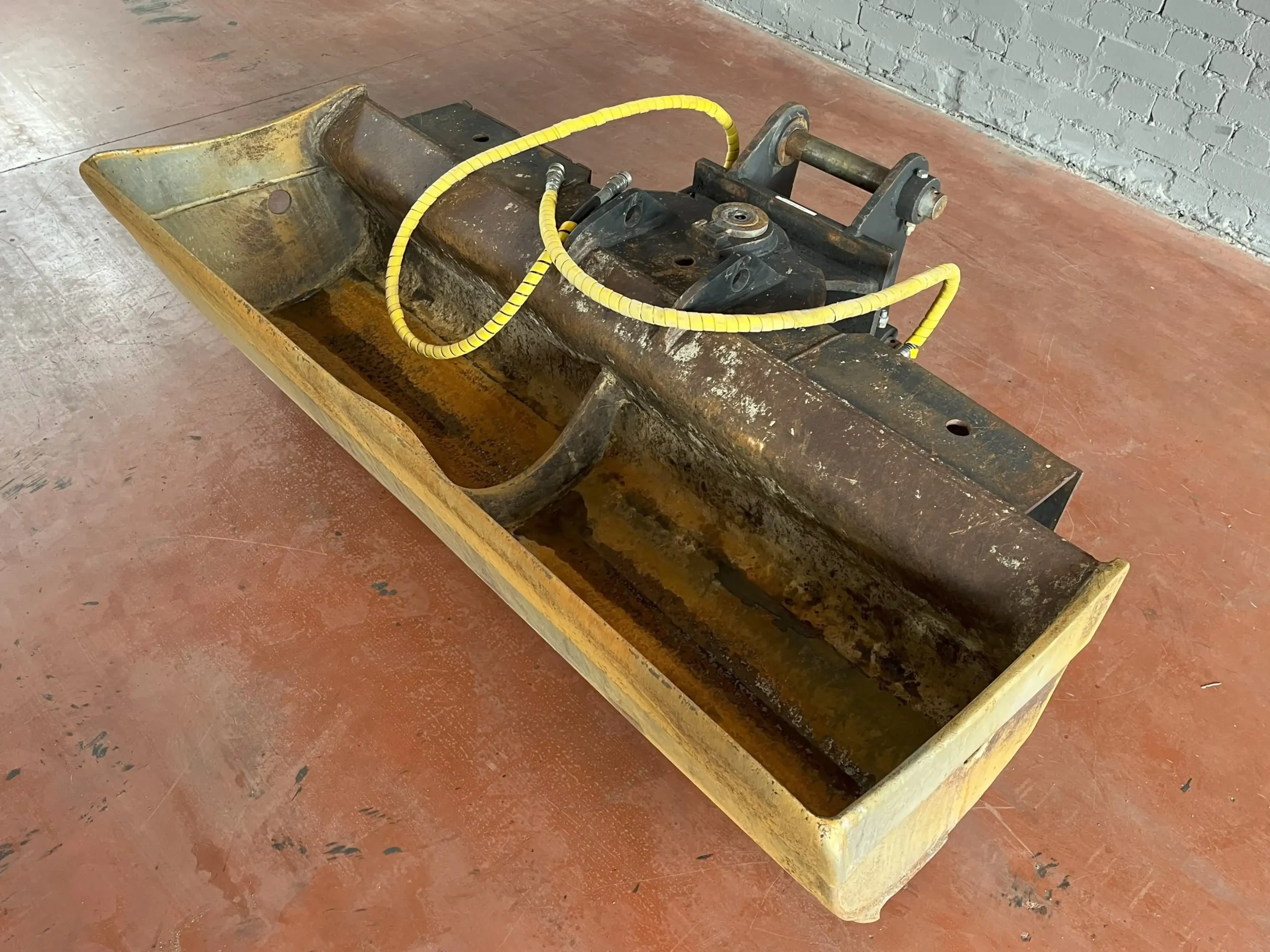 Komatsu vartomas planiravimo kaušas (2000mm) - Image 3