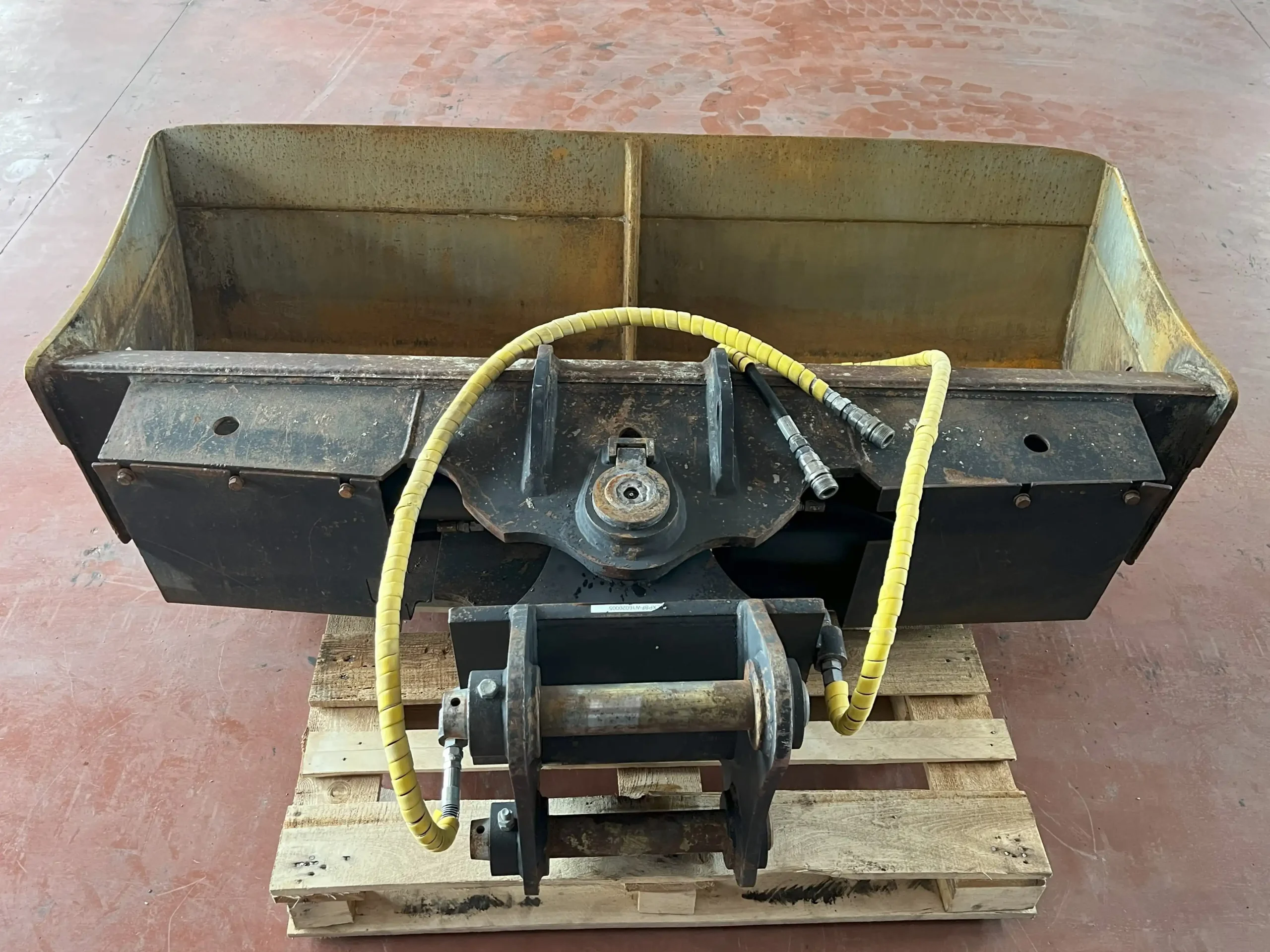 Komatsu vartomas planiravimo kaušas (2000mm) - Image 6