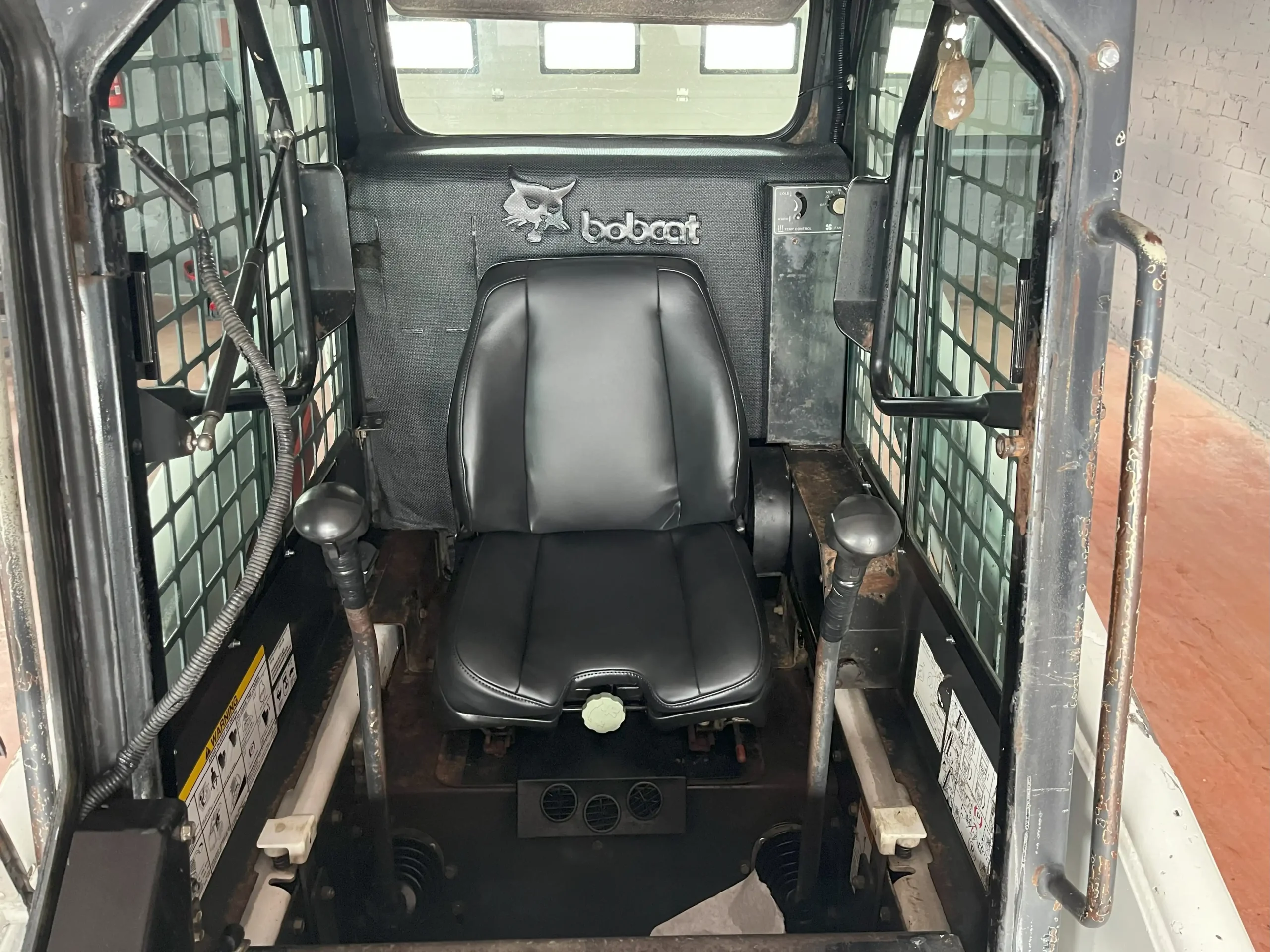 Bobcat 853 — изображение 15