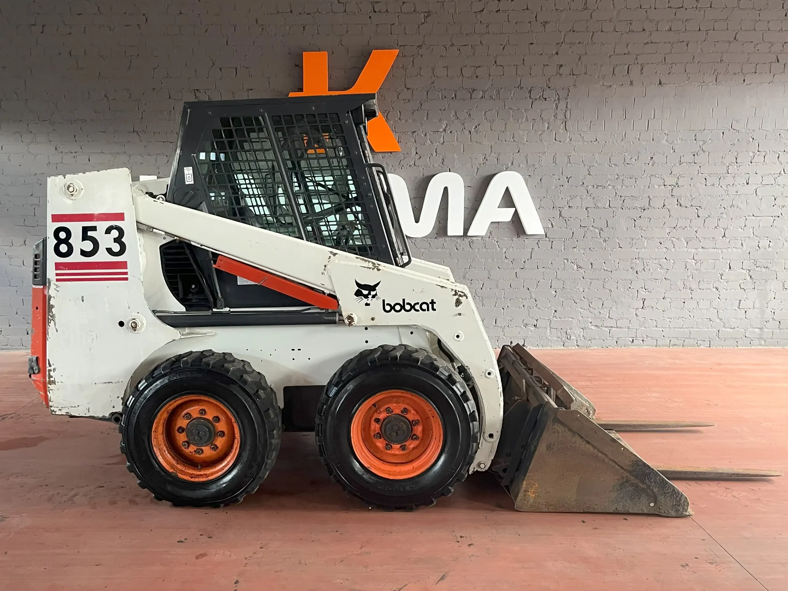 Bobcat 853 — изображение 2