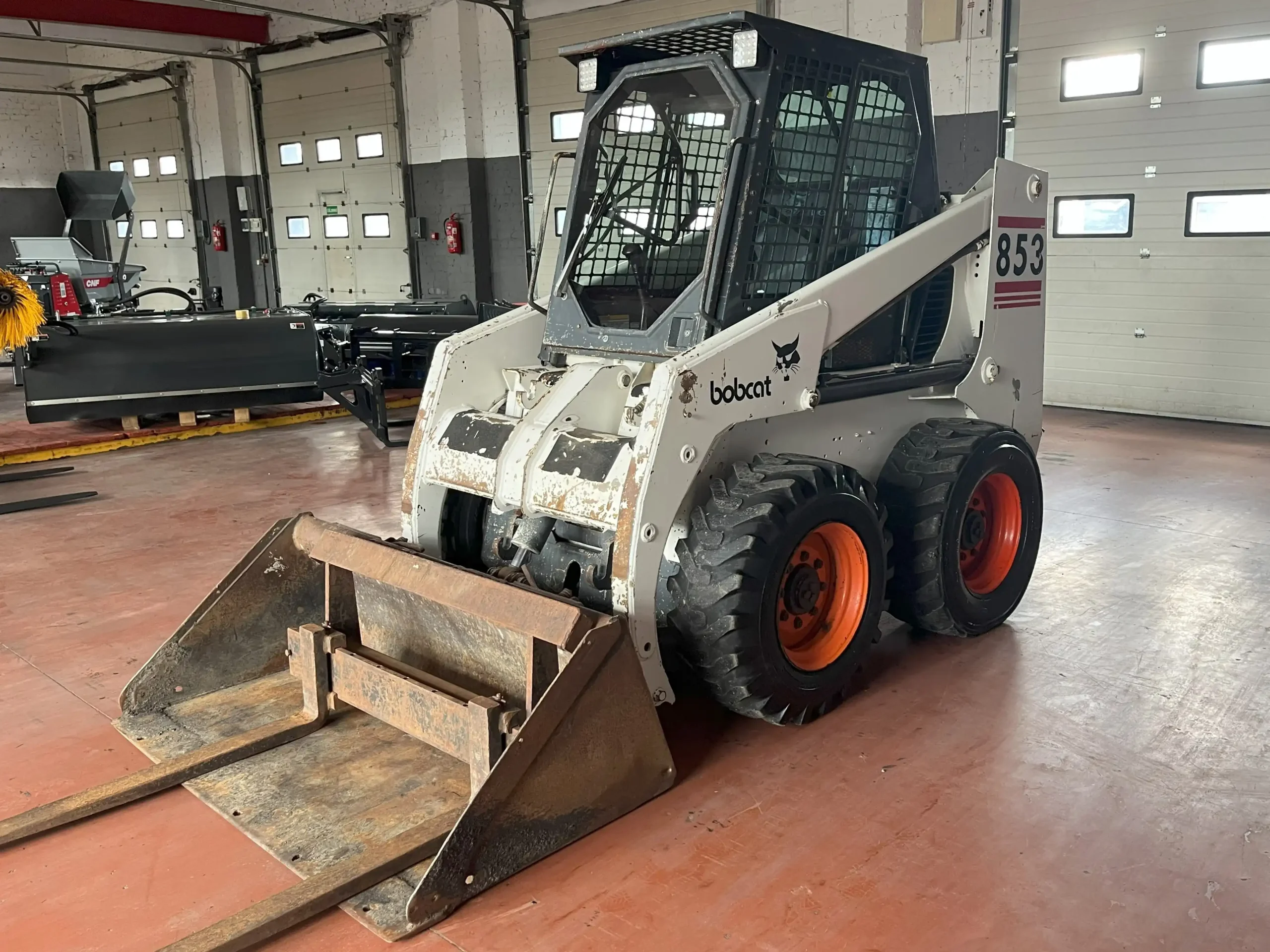 Bobcat 853 — изображение 6