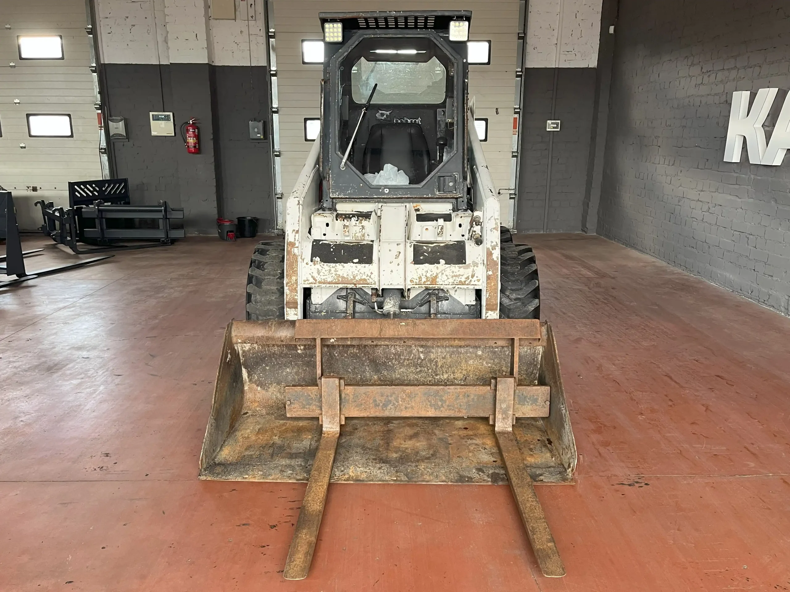 Bobcat 853 — изображение 7