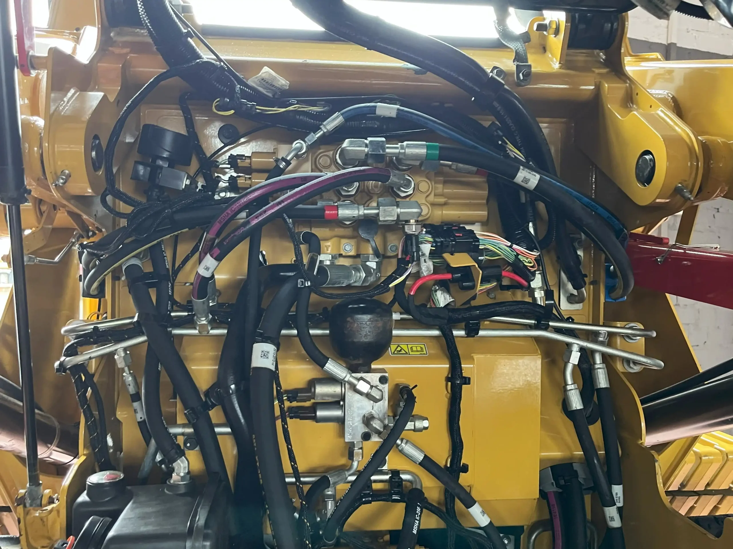 CAT 259D - Image 19
