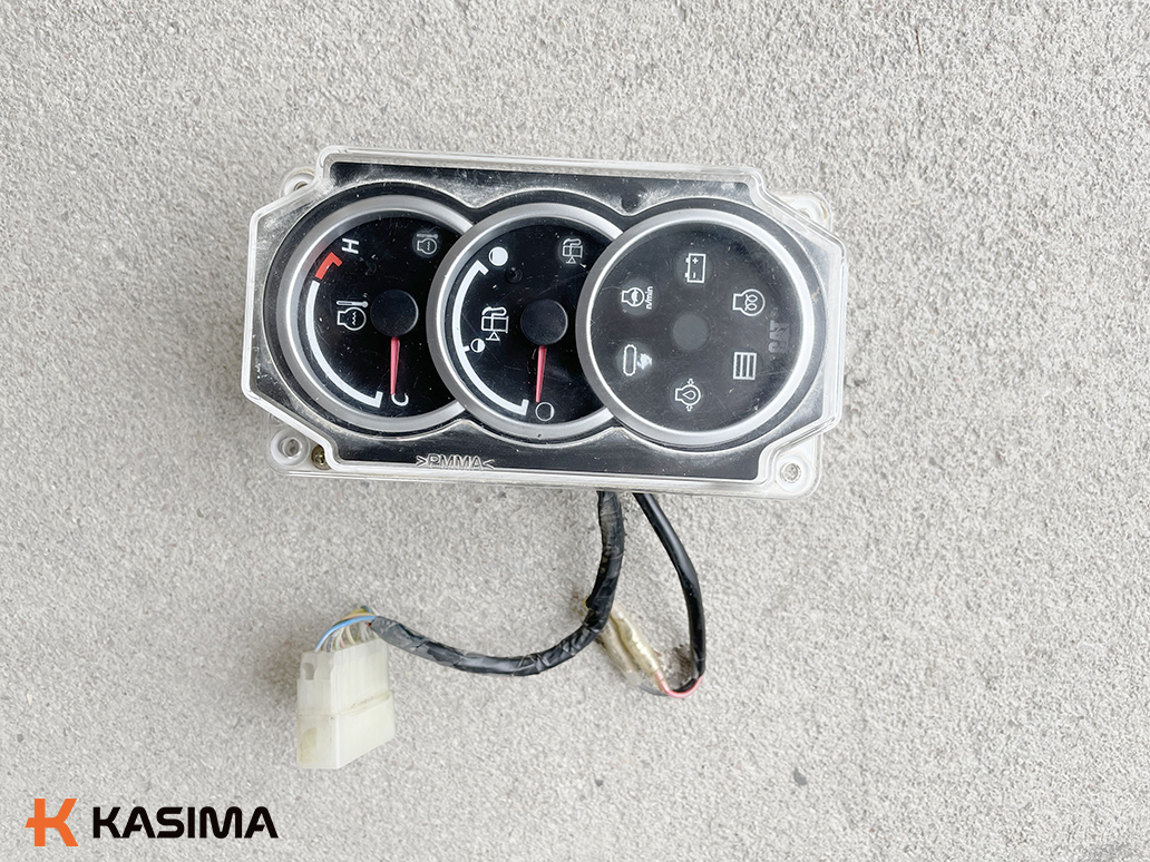 CAT prietaisų skydelis