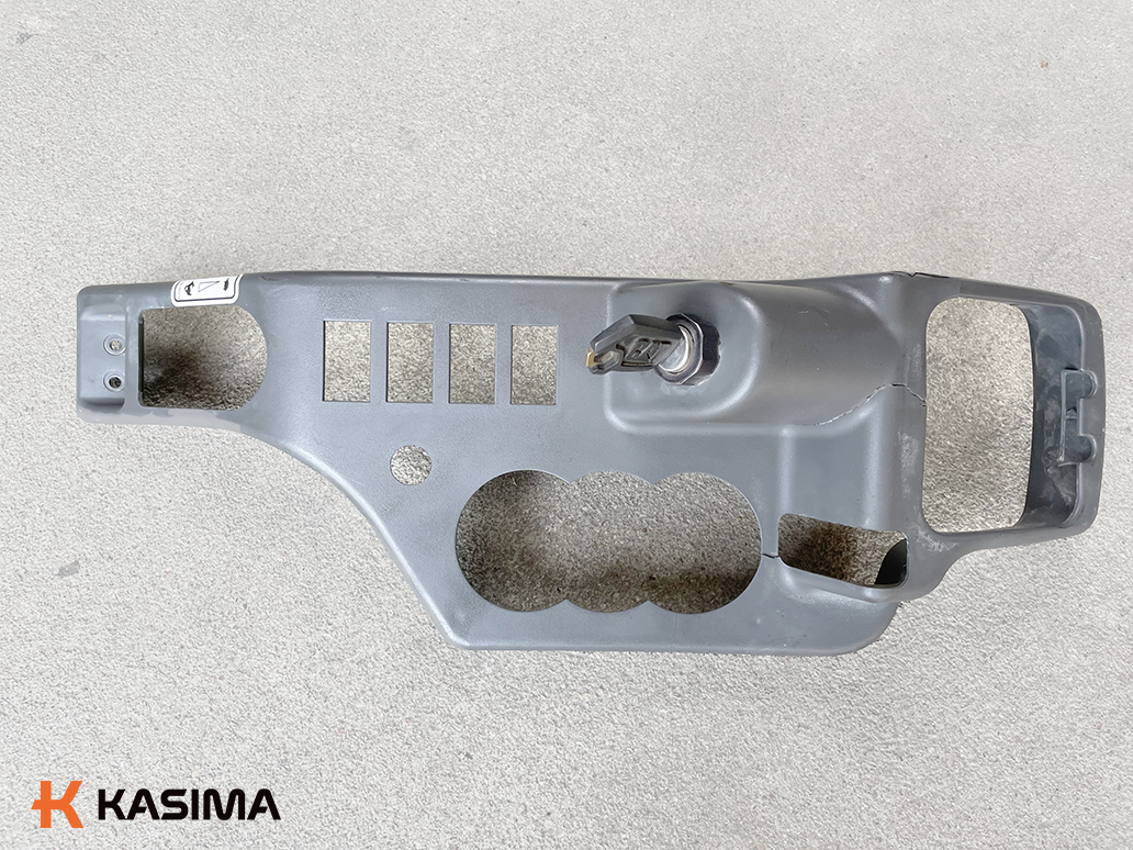 CAT 303E panelės gaubtas su užvedimo spynele